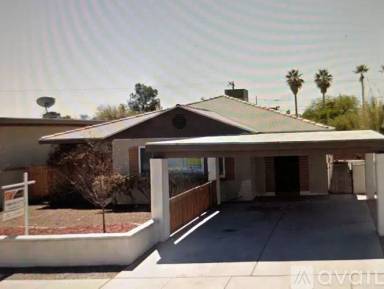 Main picture of 2432 E Eastland St