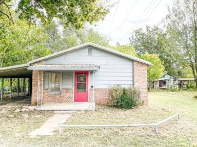 Main picture of 204 Santa Fe Ave