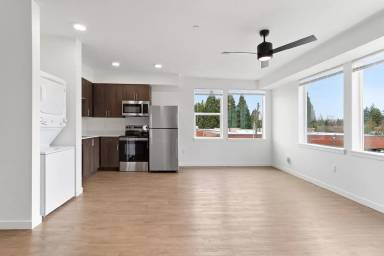 Main picture of 10001 NE 13th Ave