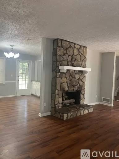 Main picture of 1675 Oak Ridge Way