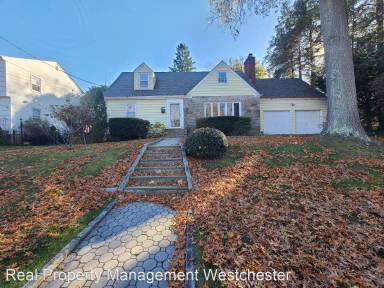 Main picture of 15 Stevenson Ave