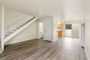 Main picture of 3400 Baxter Ave