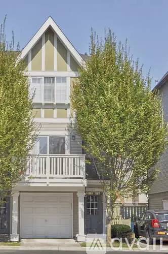 Main picture of 9611 182nd Pl NE