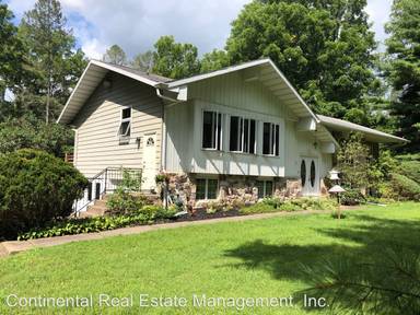Main picture of 221 Villa Crest Dr