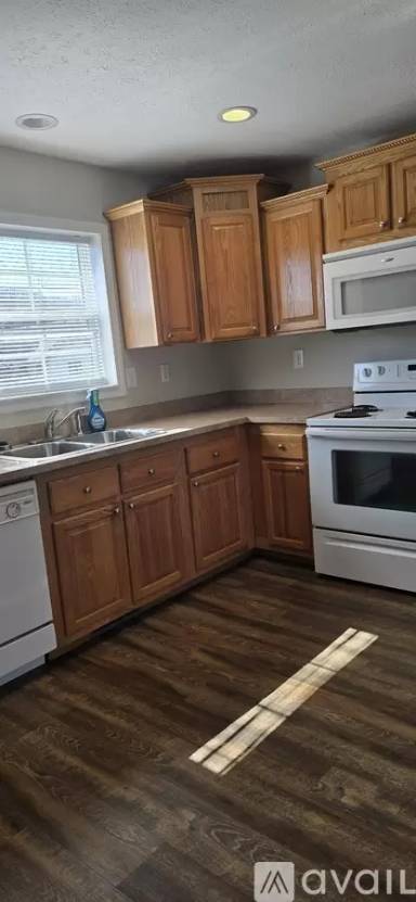 Main picture of 1660 King Rd
