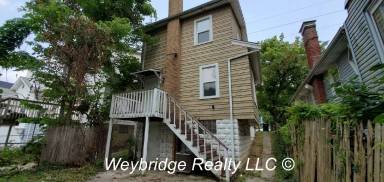Main picture of 713 Woodlawn Ave