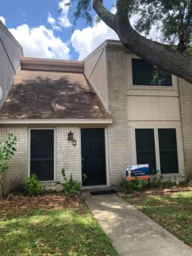 Main picture of 101 Maplewood Dr