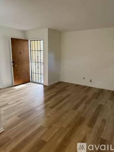 Main picture of 423 E Cedar Ave