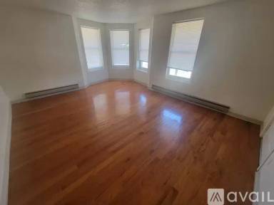 Main picture of 600 King St