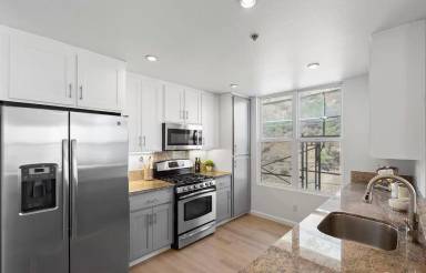 Main picture of 501 Crescent Way