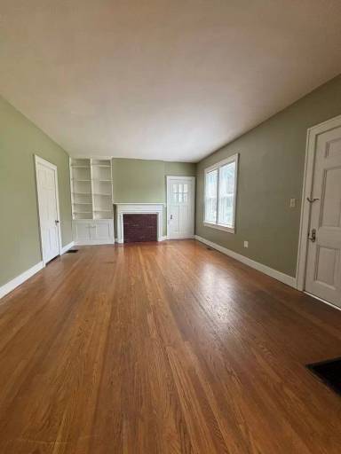 Main picture of 100 Fairway Dr