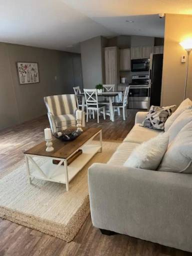 Main picture of Weaver Cir
