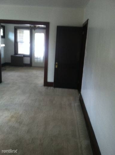 Main picture of 3333 Parkview Ave
