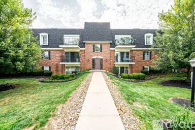 Main picture of 1930 King James Pkwy