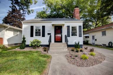 Main picture of 3223 18th Ave