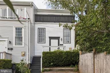 Main picture of 218 Rector St