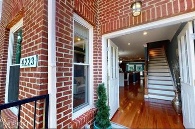 Main picture of 4223 Grant St NE