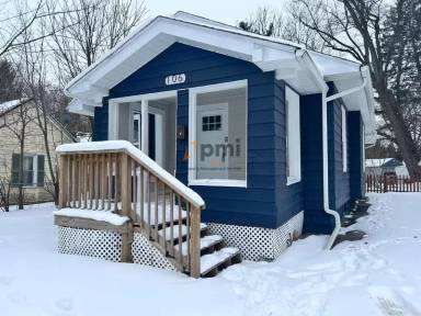 Main picture of 106 Carter St