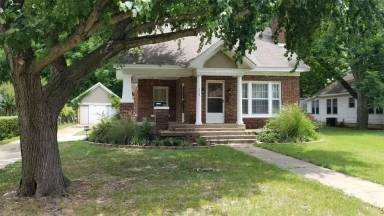 Main picture of 216 N College Ave