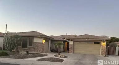 Main picture of 372 W Aster Dr