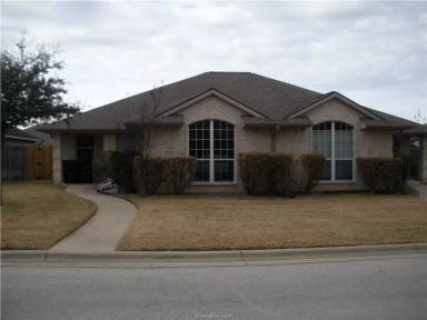 Main picture of 903 Crepe Myrtle St