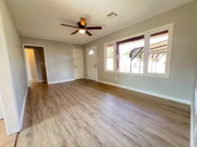 Main picture of 3126 S Dumas Ave