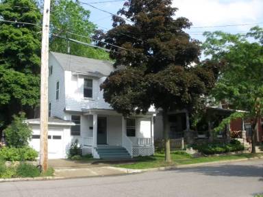 Main picture of 140 Auburn Ave SE