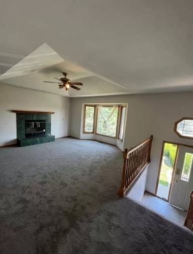 Main picture of 1719 Beaver Lake Blvd