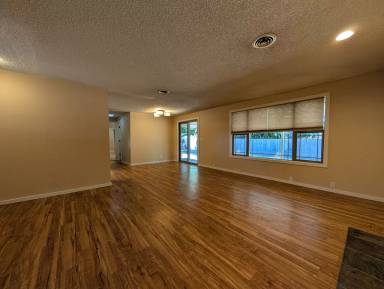 Main picture of 2145 Laurelhurst Dr
