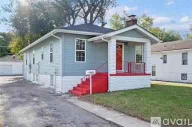 Main picture of 852 N 83rd St