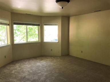 Main picture of 172 NE Rifle Range St