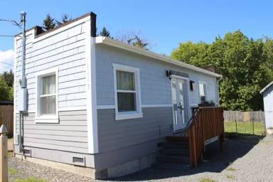 Main picture of 1113 S Race St