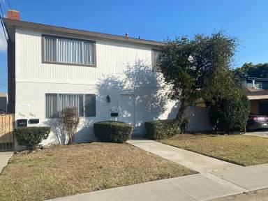 Main picture of 2465 W Carson St