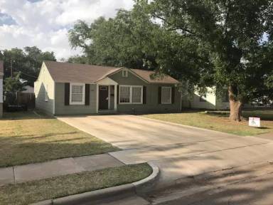 Main picture of Simmons Subdivision
