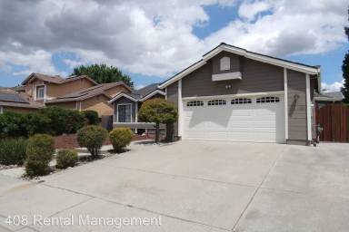 Main picture of 15900 El Pajaro Ct