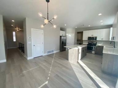 Main picture of 840 N Twin Lakes Dr