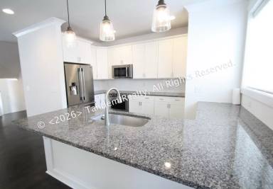 Main picture of 526 Wedgewood Ave