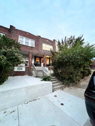 Main picture of 705 Edgemore Rd