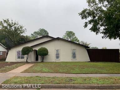Main picture of 957 Meadowdale Cir