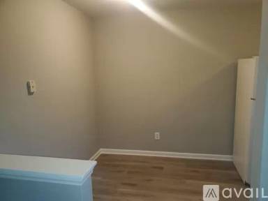 Main picture of 160 S Riverside Dr