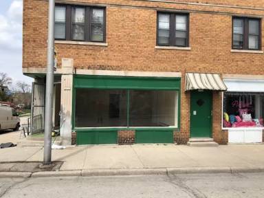 Main picture of 5528 W Burnham St