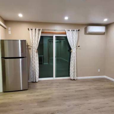 Main picture of 1871 Peach Pl