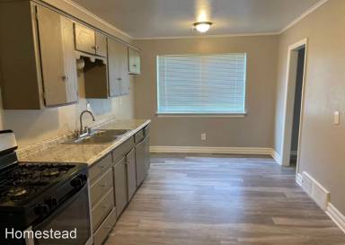 Main picture of 1724 E Park Pl
