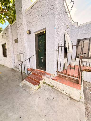 Main picture of 125 SW 19th Ave