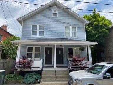 Main picture of 123 E Redbud Aly