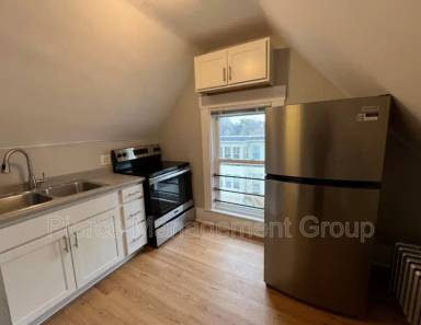 Main picture of 84 Blodget St
