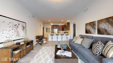 Main picture of 1001 Russell Blvd