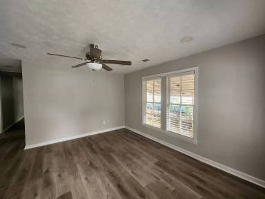 Main picture of 4013 7th Ave
