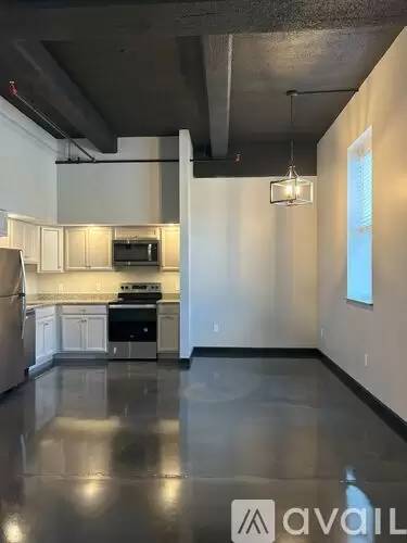 Main picture of 24 Beacon St