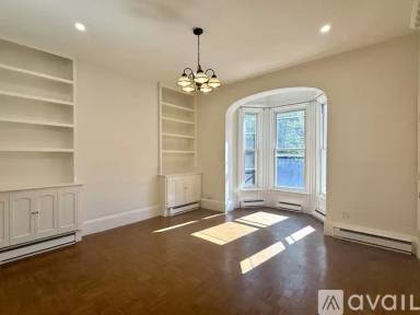 Main picture of 102 Appleton St